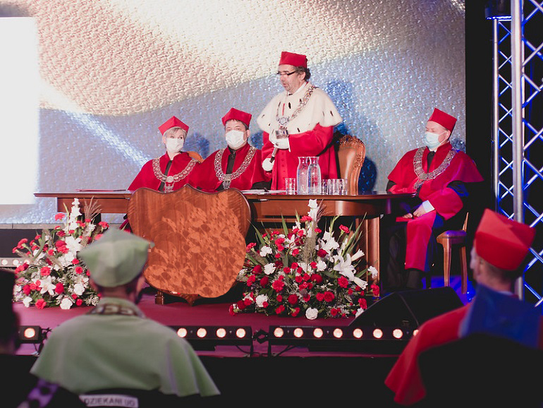 Zdjęcie nagłówkowe otwierające podstronę: O uczelni