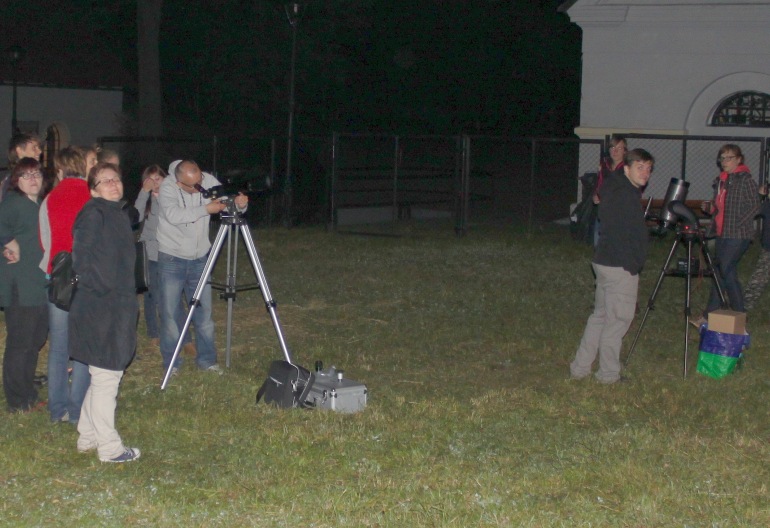 Przeniesienie do informacji o tytule: Akademia astronomii kończy pierwszy rok działalności