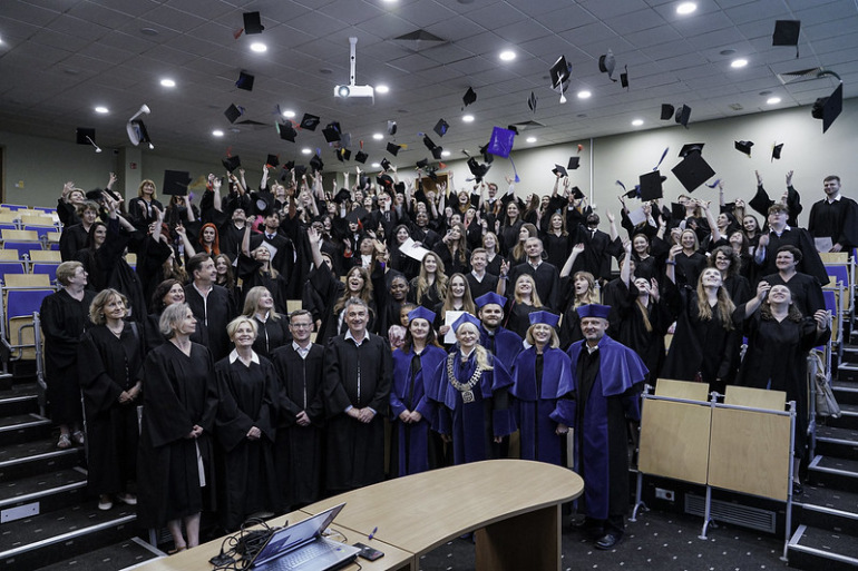 Przeniesienie do informacji o tytule: Graduation ceremony at Faculty of Philology