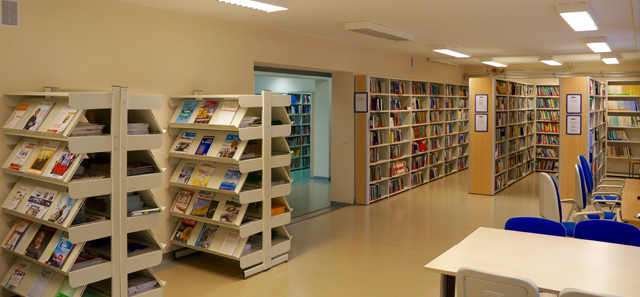 Biblioteka Wydziału Ekonomicznego - regały